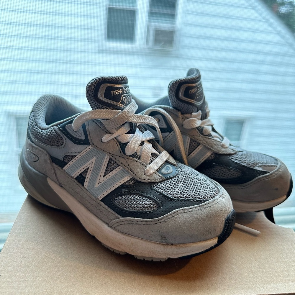 Toddler new balance 990v6 size 10